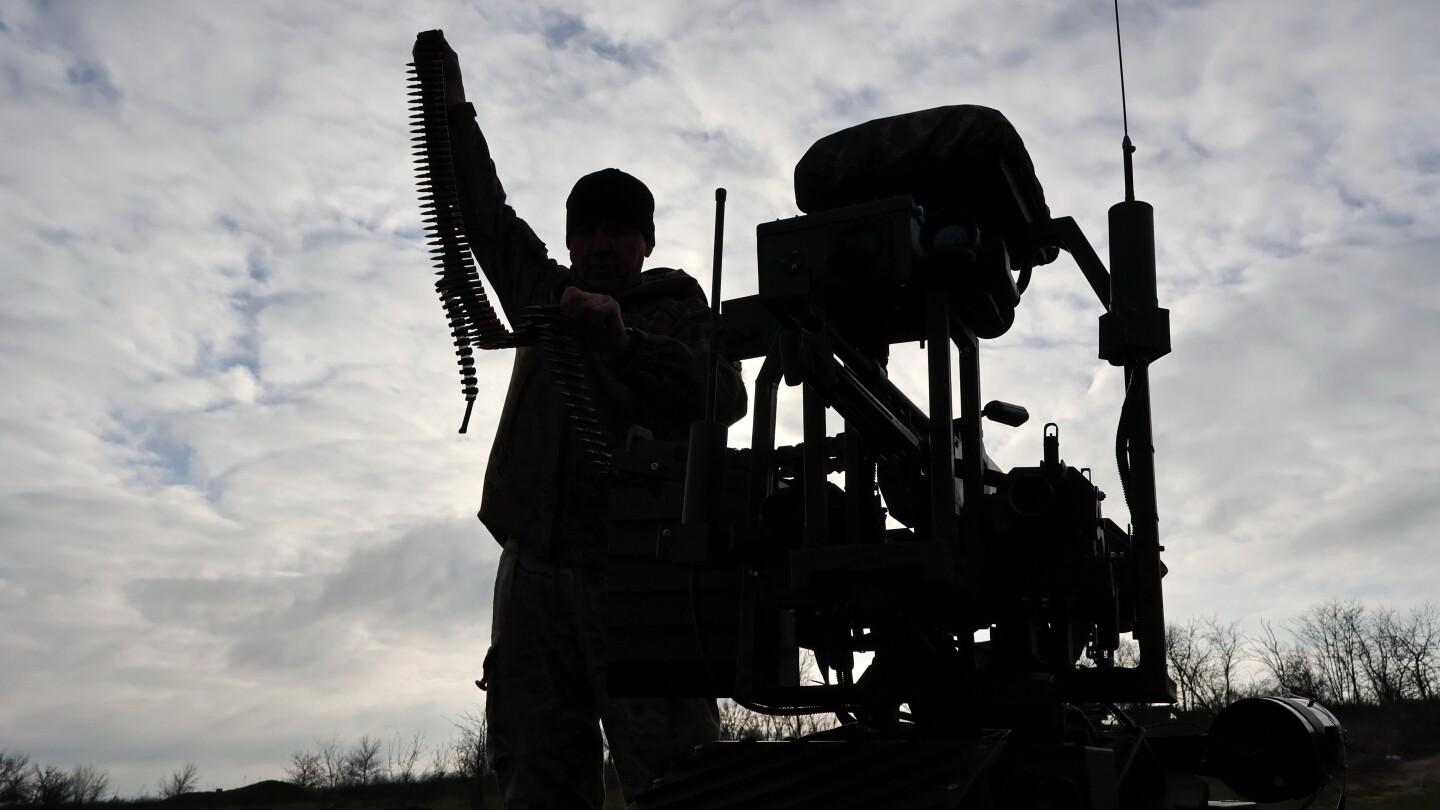 Ataques rusos matan a cuatro personas en Ucrania mientras continúan negociaciones