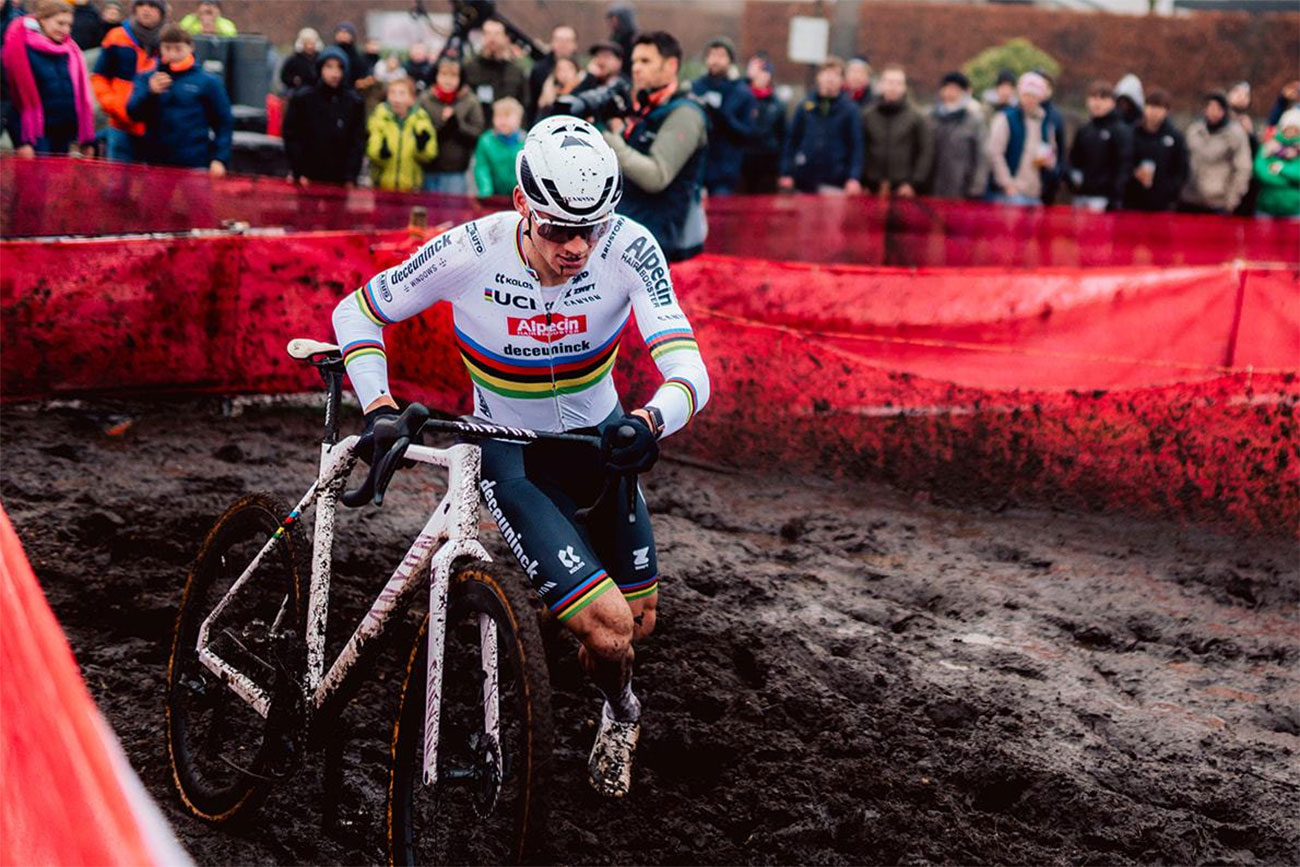 Mathieu van der Poel se siente en forma, confirma que arrancará la temporada de ciclocross en Namur