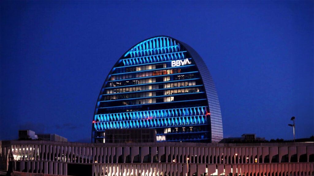 BBVA, mejor banco en finanzas embebidas, según Global Finance