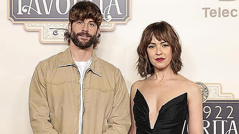 Desde 2024 se ha rumoreado que Luis Fernández y Verónica Sánchez, protagonistas de 'La Favorita 1922', se habían enamorado en el set de rodaje