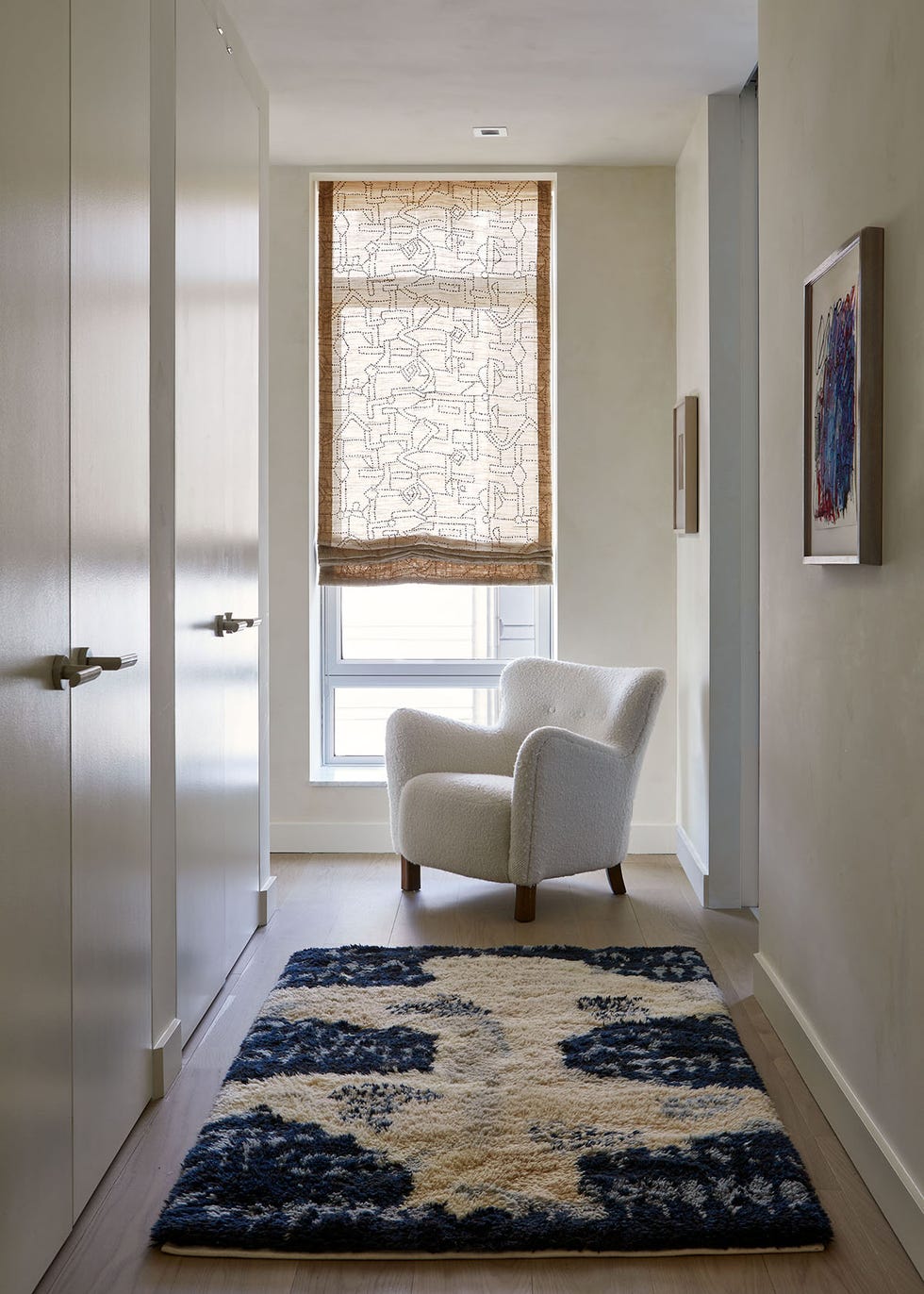 una casa con arte y estilo eclectico y artesanal de cochineal design studio