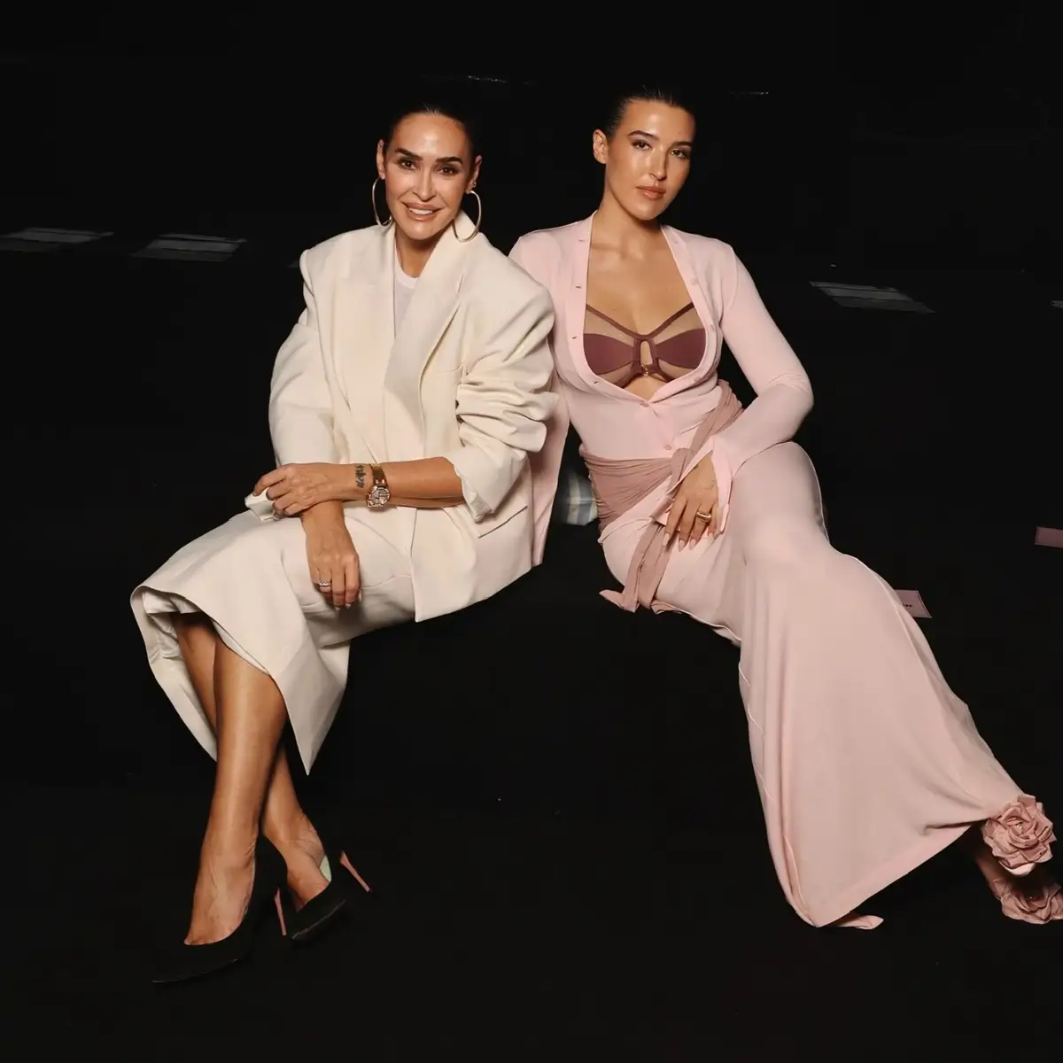 Vicky Martín Berrocal y Alba Díaz