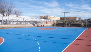 Finaliza la reforma de las pistas deportivas de La Calzada y Juan Canet con una inversión de 109.198,30