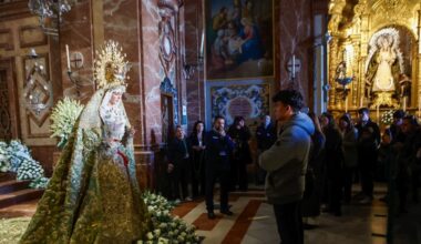 Más de 17.300 personas pasaron este lunes por la basílica para ver a la Macarena