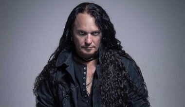 ZP Theart lanza "Dark To Light", su primer single en 13 años tras su etapa en DRAGONFORCE y SKID ROW