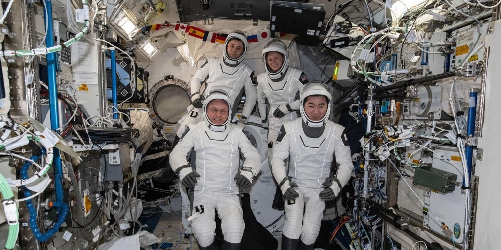 Por qué los virus se vuelven más peligrosos a bordo de la estación espacial