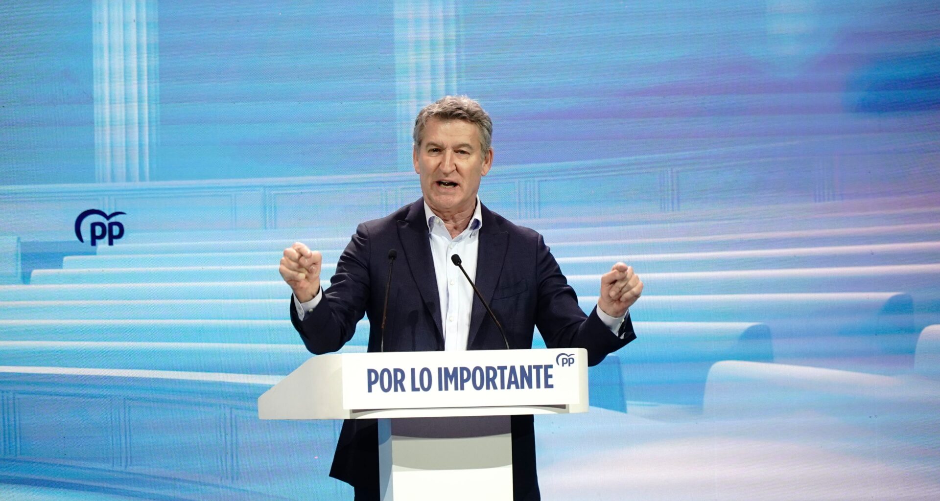 Feijóo se compromete a reformar la figura del suplicatorio