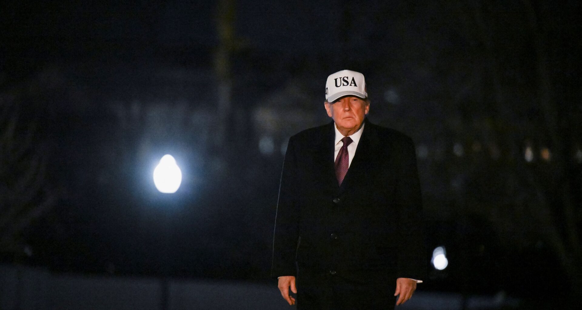 Trump anuncia un arancel al país que haga negocio con Irán