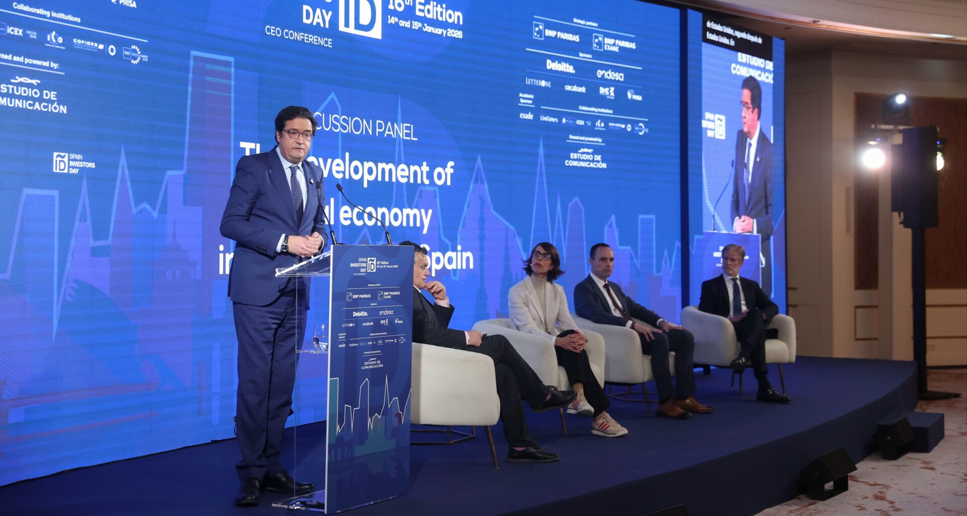 El Gobierno presentará una candidatura conjunta entre Madrid y Cataluña para una gigafactoría europea de IA - RTVE.es