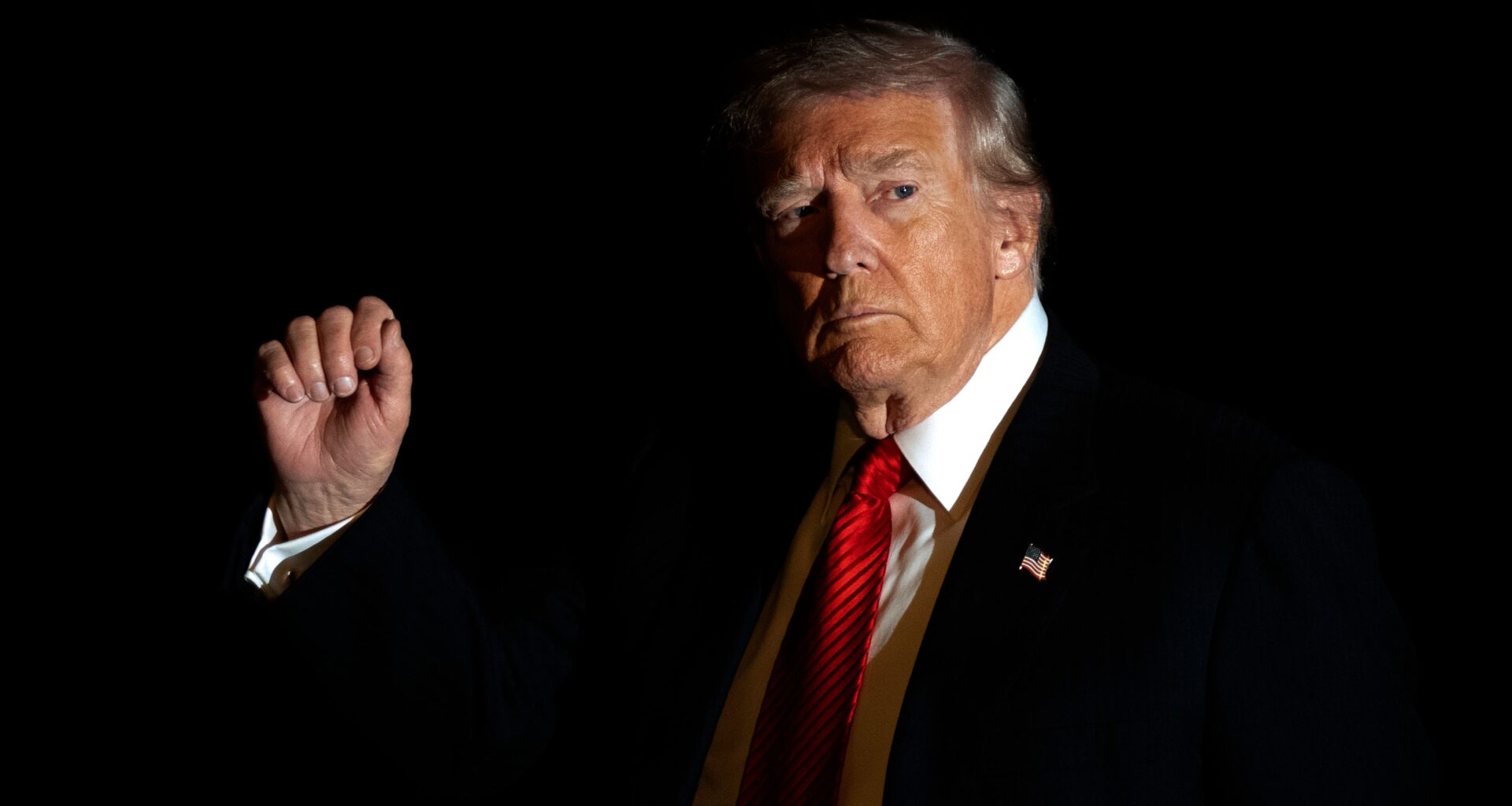 Trump impondrá aranceles hasta la "compra total de Groenlandia"