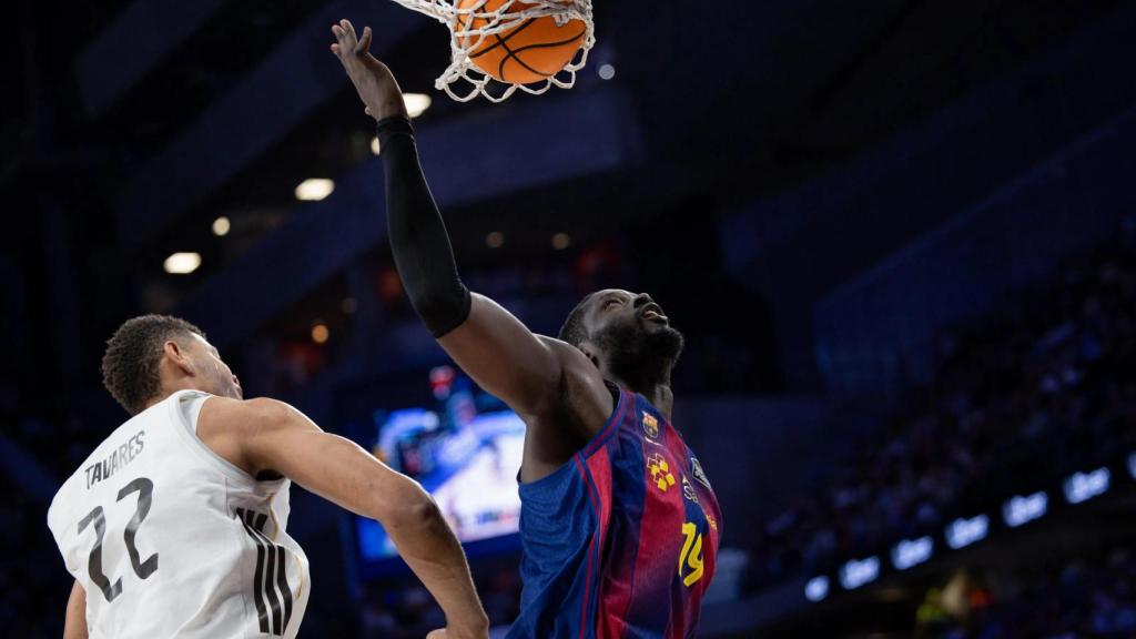 Youssoupha Fall se impone a Tavares en el clásico de basket