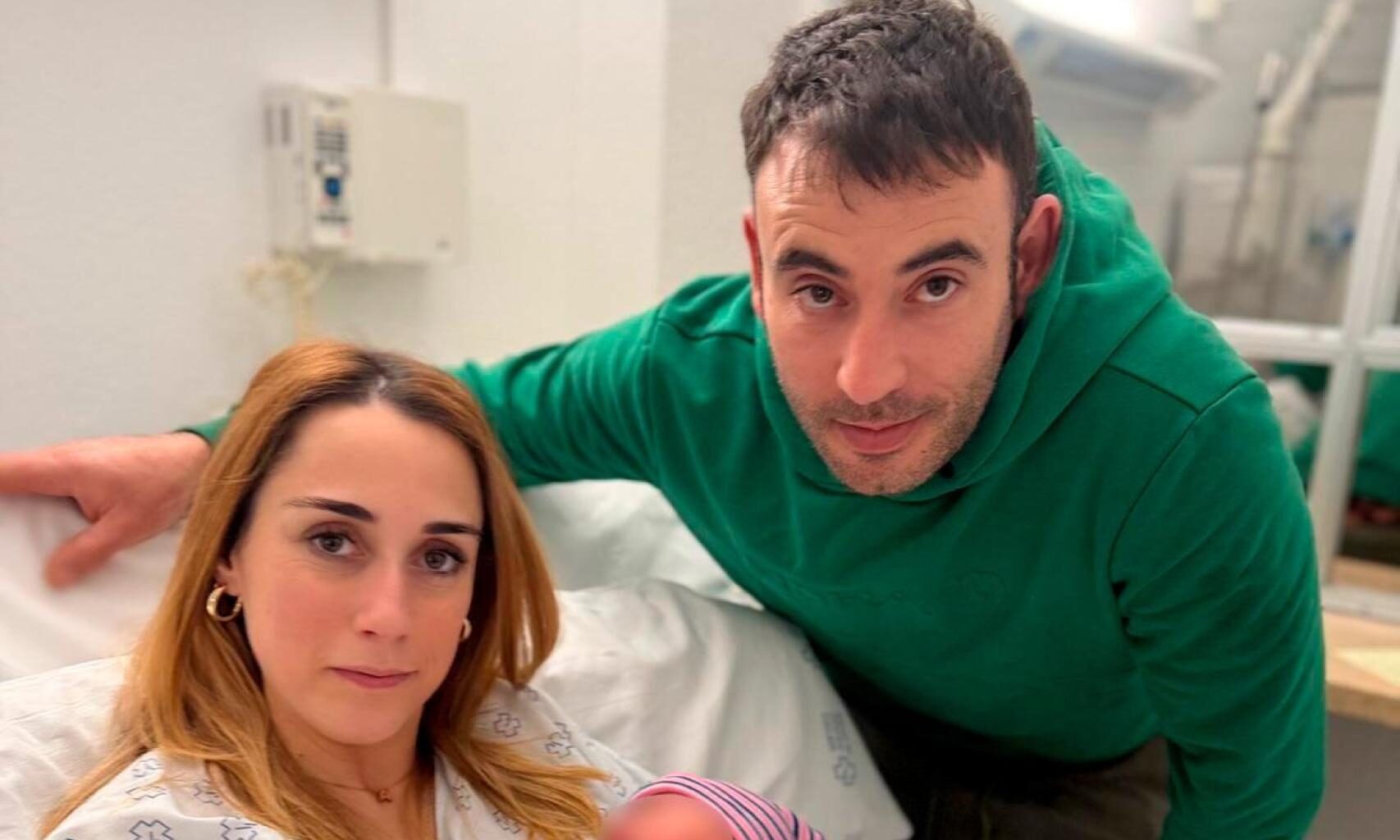 Elena, Coral, Erik y María, los primeros bebés nacidos en España en 2026 al tiempo que sonaban las campanadas