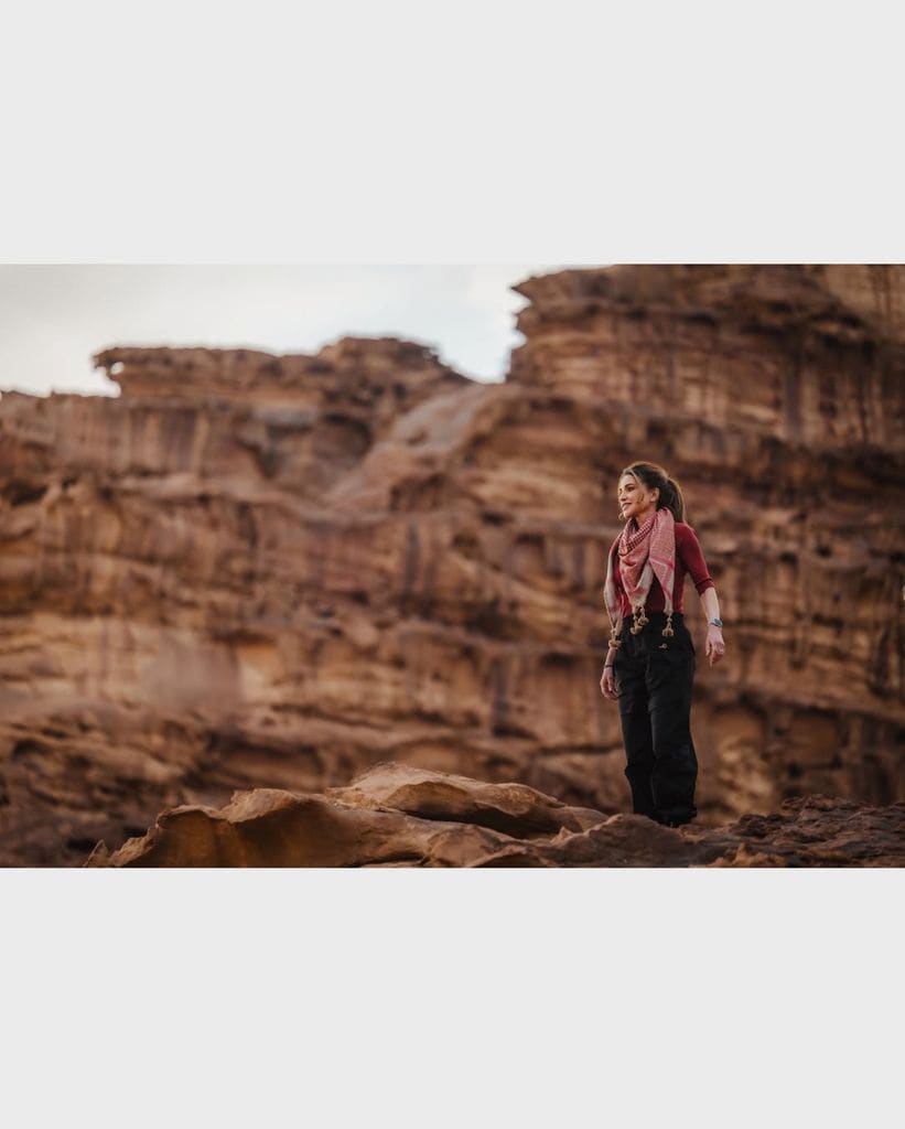 Rania y Salma de Jordania en el Wadi Rum, una zona desértica protegida situada en el sur de Jordania