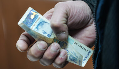 Bulgaria entra en el euro entre crisis e inestabilidad social