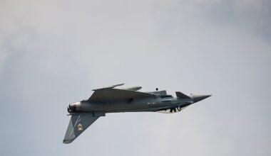 Aviones de combate británicos y franceses atacan un supuesto arsenal del Estado Islámico en Siria