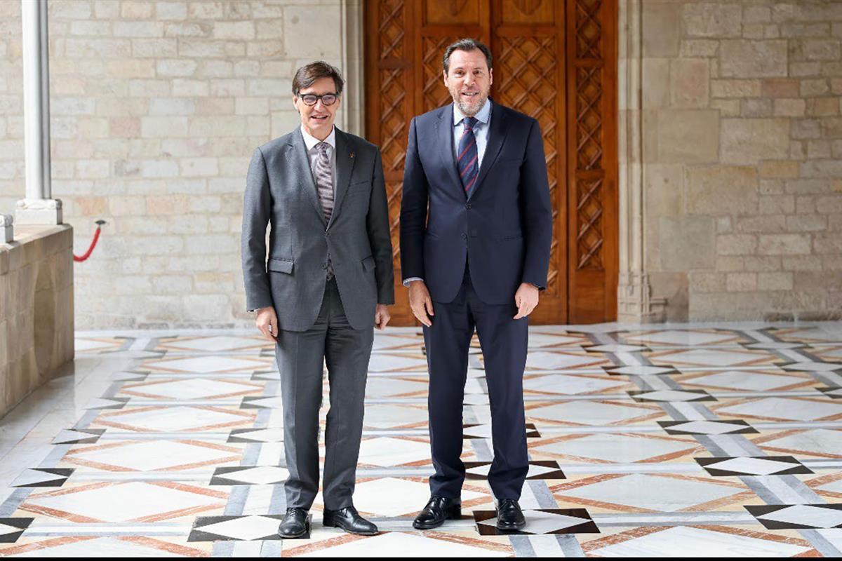 El ministro de Transportes y Movilidad Sostenible y el president de la Generalitat, Salvador Illa