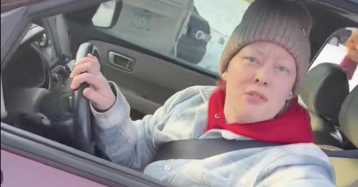 un nuevo vídeo del asesinato de una mujer desmiente la versión de Trump