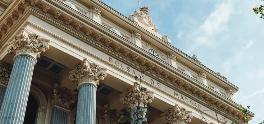 El Ibex 35 busca un nuevo máximo para cerrar la primera semana del año