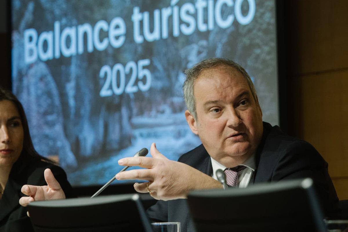 El ministro de Industria y Turismo, Jordi Hereu, durante la presentación del balance 2025 en el sector turístico