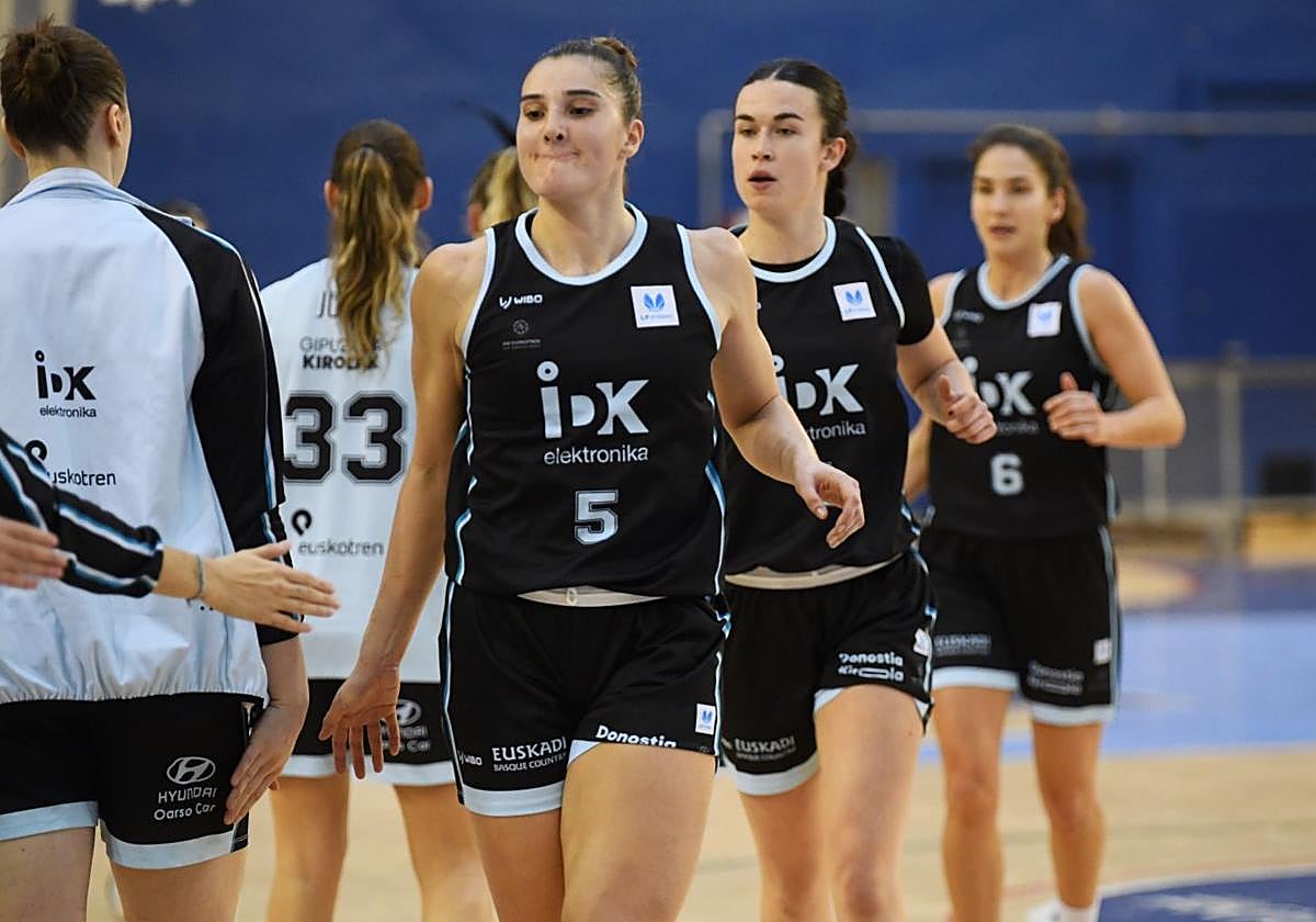 María no se merece perder ese partido (50-55)