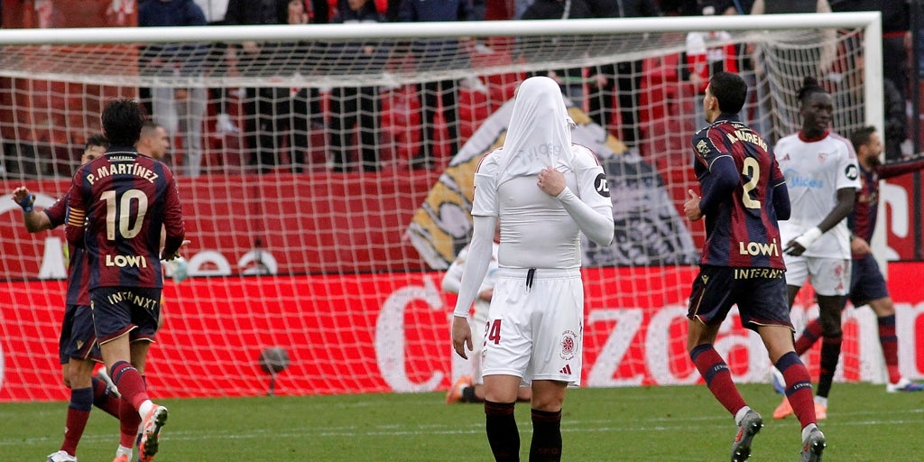 Almeyda deja caer su máscara protectora y el Sevilla comienza a sufrir