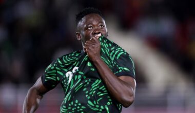 Exhibición de Akor Adams con gol y doblete de asistencias en el pase de Nigeria a cuartos