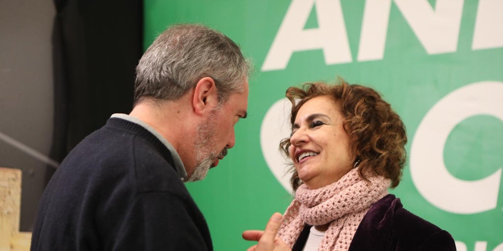 Montero intenta salvar su candidatura y exige «que pidan perdón» los que decían que «traicionaría a Andalucía»