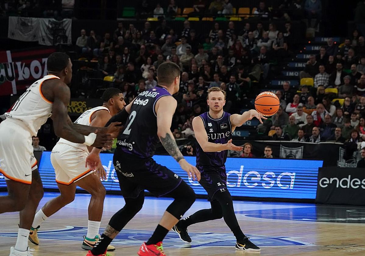 El Surne Bilbao se merienda a la sensación de la liga