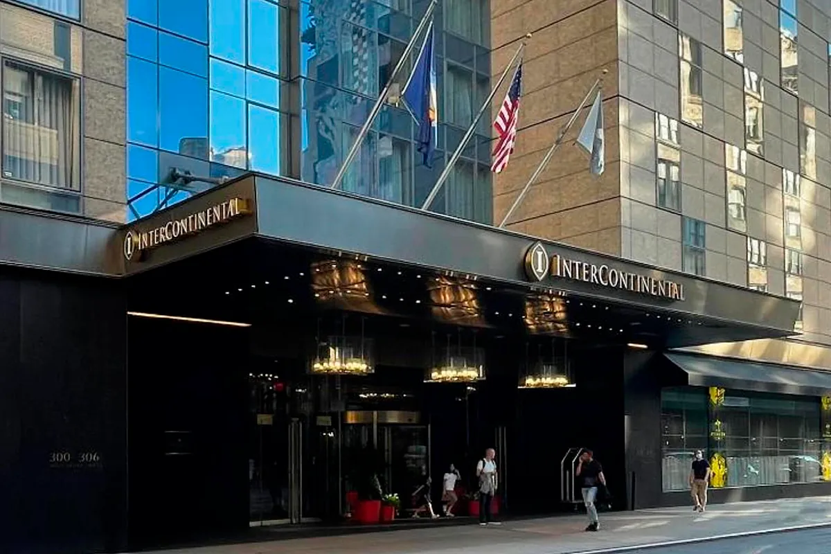 Mazabi entra en Nueva York con un hotel en Times Square - Expansión