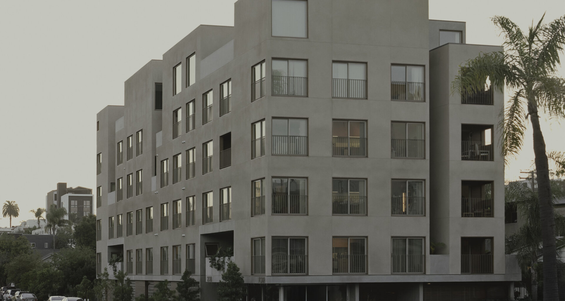 Vivienda Colectiva Fora / Jeff Svitak