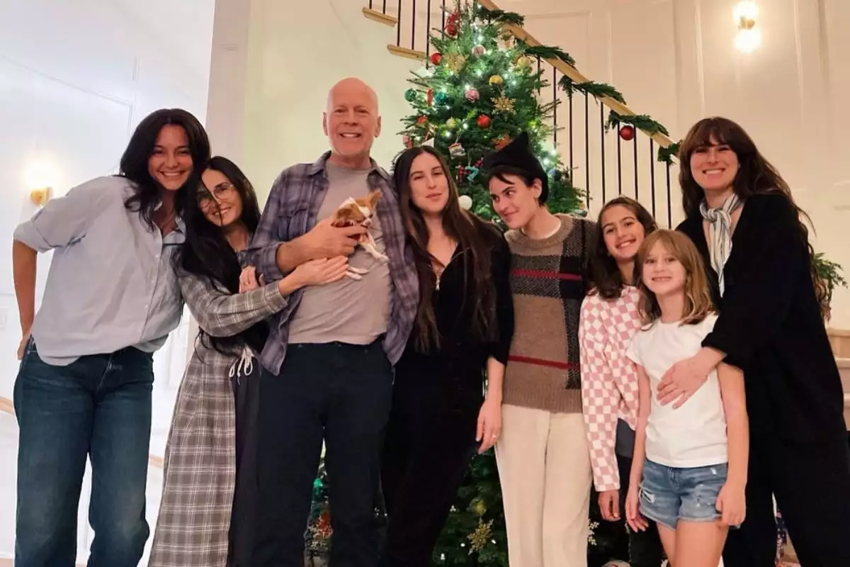 bruce-willis-cena-familiar-navidad-fotos-amor-demi-moore