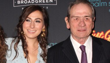 Victoria, la hija de Tommy Lee Jones que ha muerto con 34 años: bilingüe, actriz, con un hermano e hija de Kimberlea Cloughley, segunda mujer del actor - El Mundo