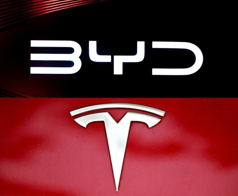 Caen las ventas de Tesla en 2025 y la china BYD lidera el mercado de autos eléctricos