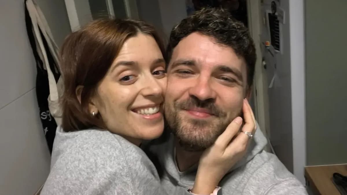 El actor Adam Jezierski, Gorka en 'Física o Química', anuncia que será padre