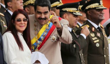 Los militares venezolanos, la fuente de poder del chavismo que no frenó la captura de Maduro