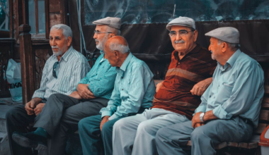 El aislamiento social acelera el deterioro cognitivo en adultos mayores, según nuevos estudios