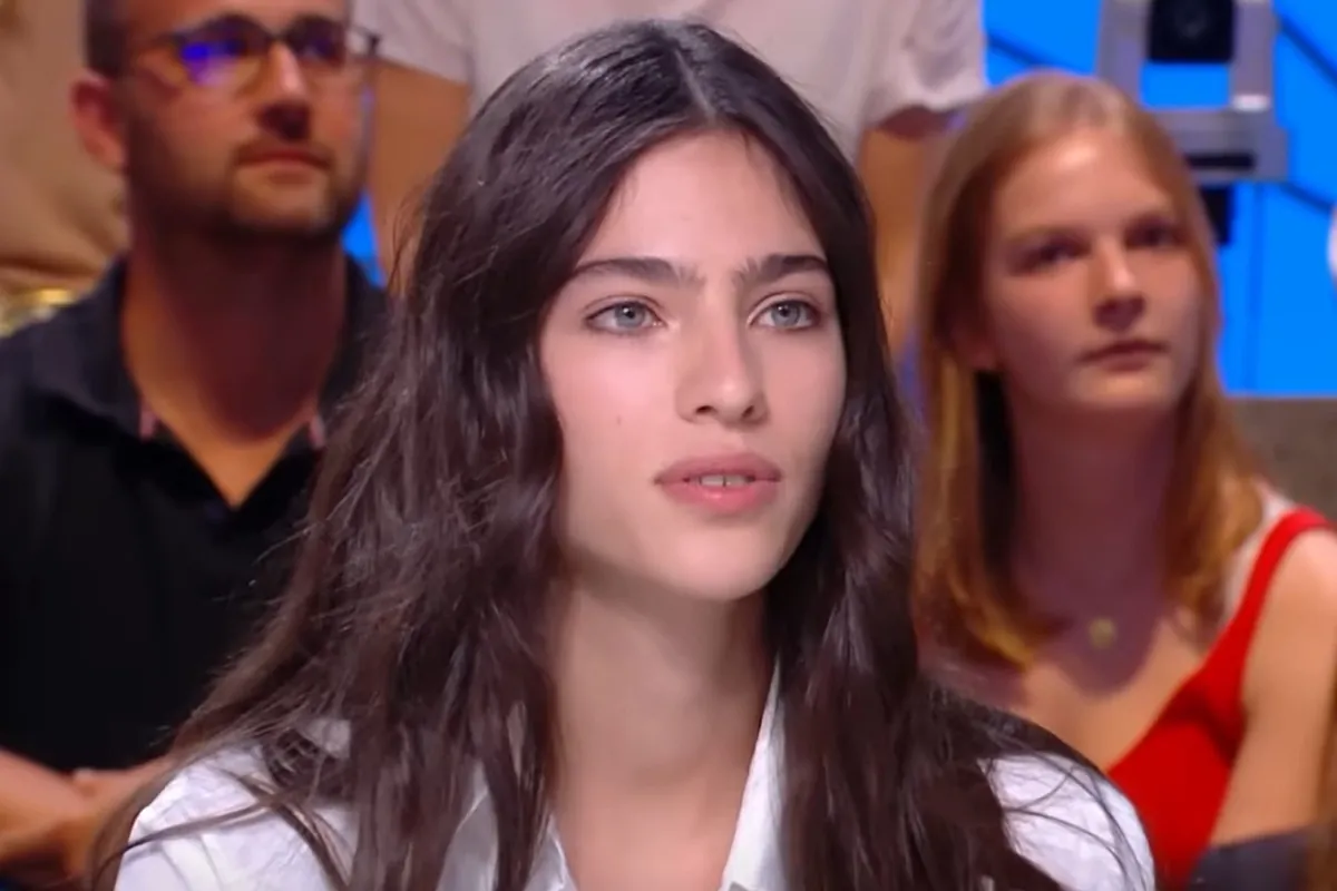 Quién es Loli Bahia, la modelo que ha paseado con Rosalía de la mano por las calles de Brasil - El Mundo