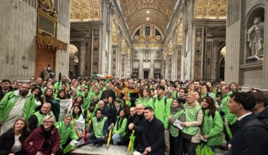 Jubileo, la última peregrinación de los voluntarios a la Puerta Santa