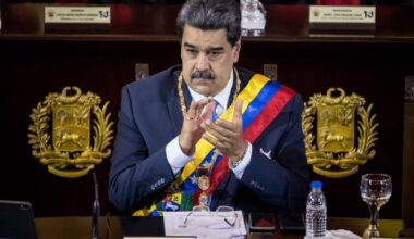 Suiza ordena el bloqueo de eventuales bienes de Nicolás Maduro