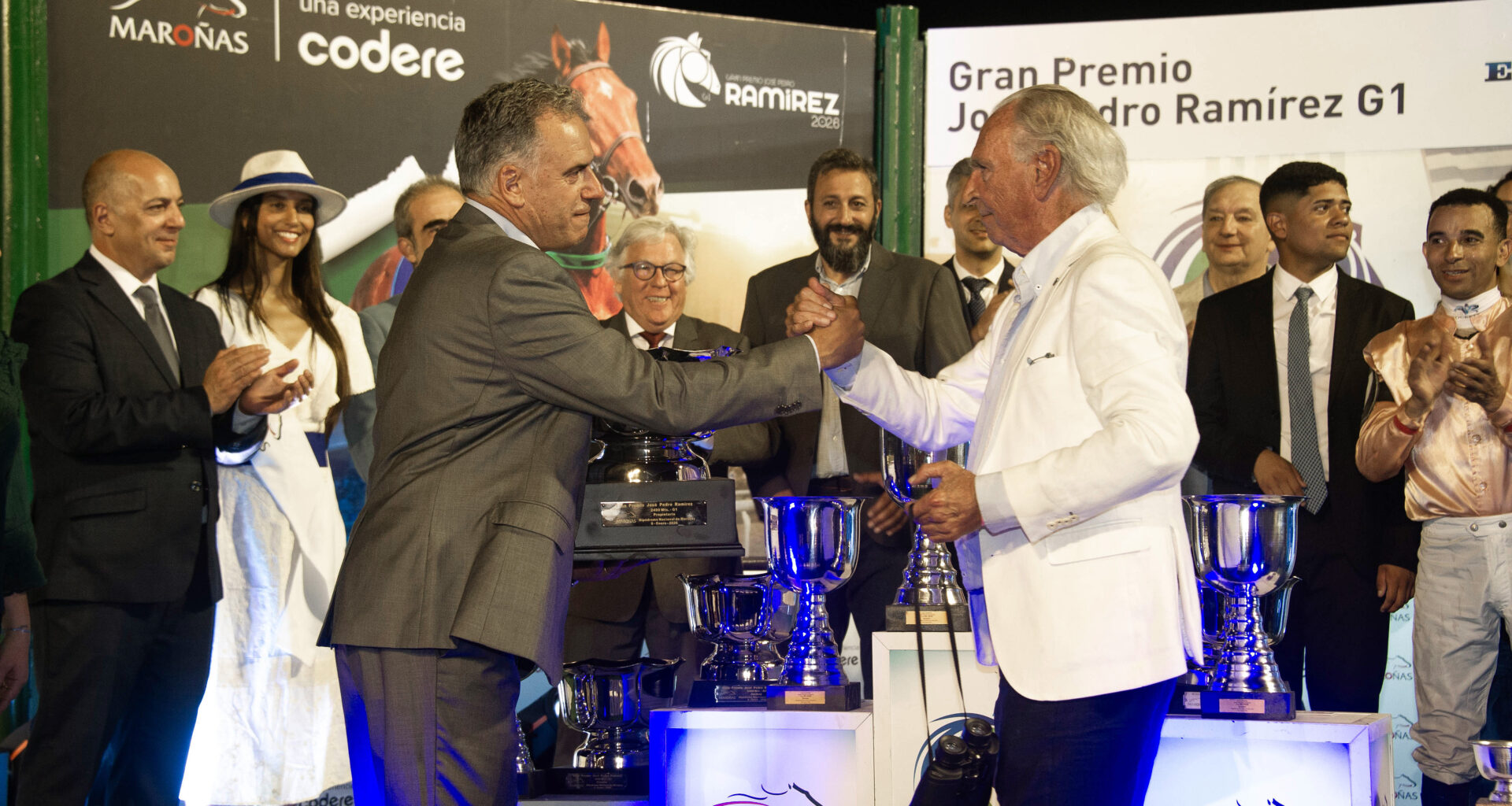 Presidente Orsi entregó galardones de la 128.ª edición del Gran Premio Ramírez