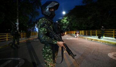 Jefes guerrilleros huyen hacia Colombia tras la operación de EEUU en Venezuela, según el ejército