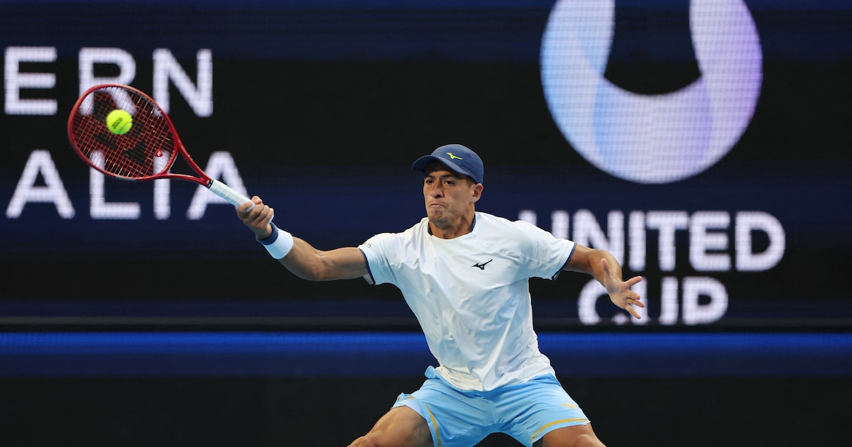 Sebastián Báez dio otro golpe en la United Cup y superó a Stan Wawrinka para darle un punto clave a Argentina