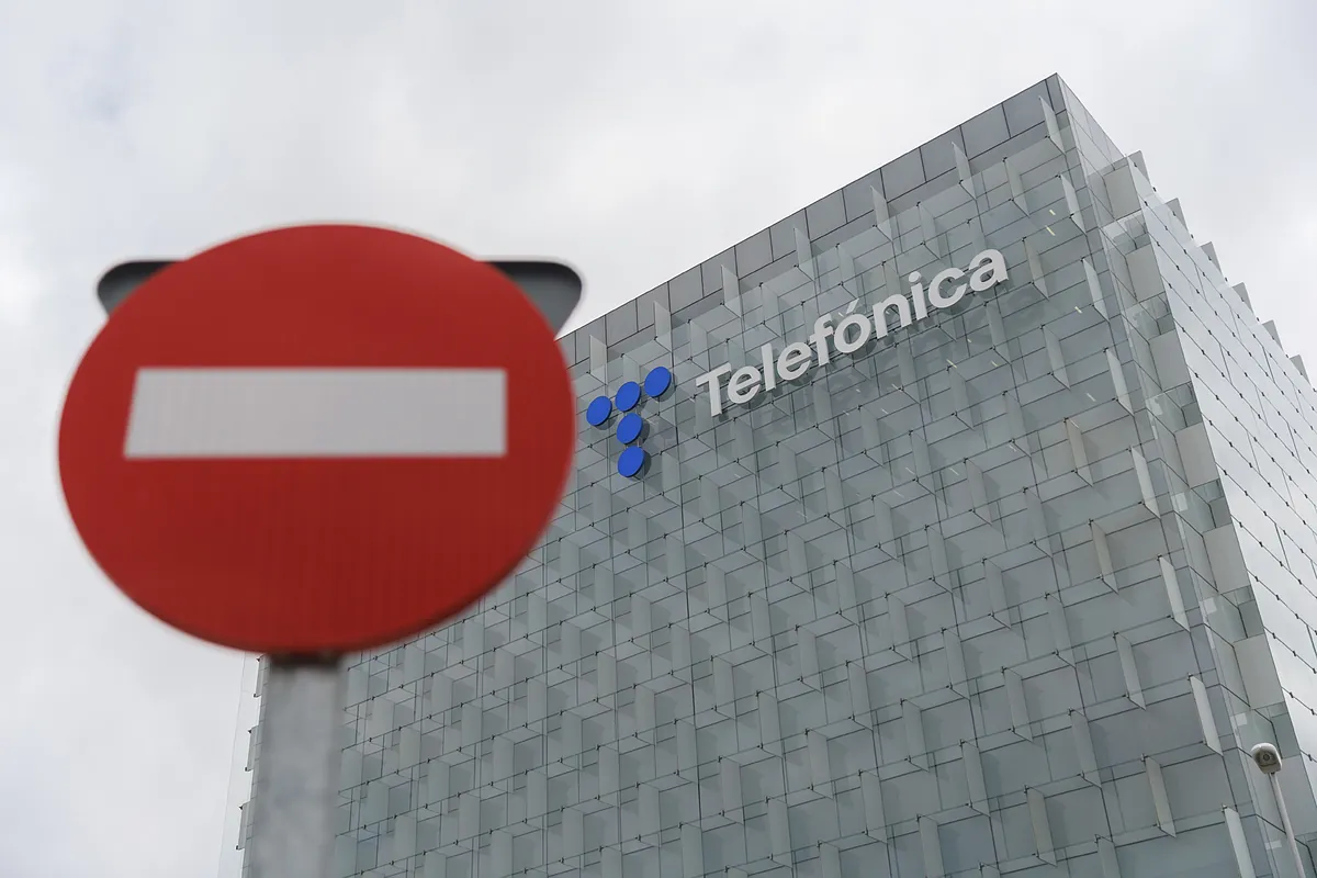 Telefónica deja de cotizar en Nueva York - Expansión