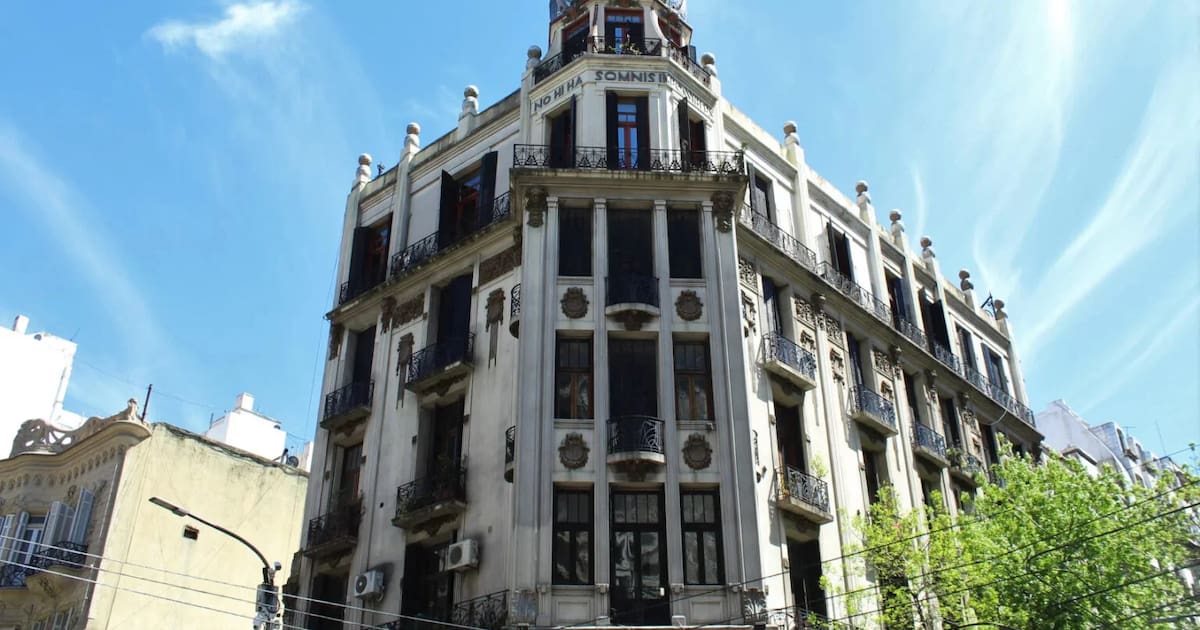 Secretos de CABA: la imponente cúpula de 952 espejitos que homenajea a un catalán y cuya restauración fue de película