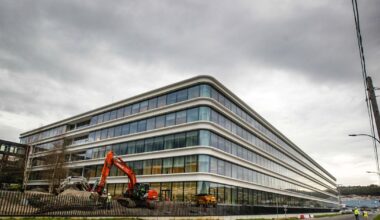 Diez edificios emblemáticos que llevan la impronta de Aluman, empresa con sede en Galicia