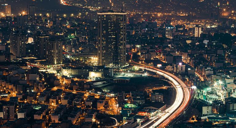 El Alto Comisionado pide proteger los derechos de los manifestantes en Irán