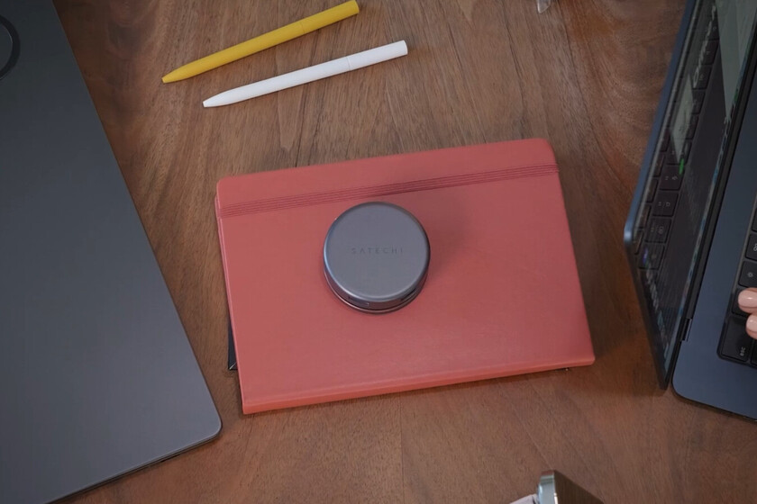 lo nuevo de Satechi es un hub magnético con un diseño impecable