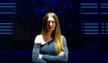 La 'dulce niña' que ha tomado el mando del Circo de los Horrores y ha abierto el 'show' a la IA: "El día que descubrí a mi padre (Suso Silva) ChatGPT le abrí un mundo" - El Mundo