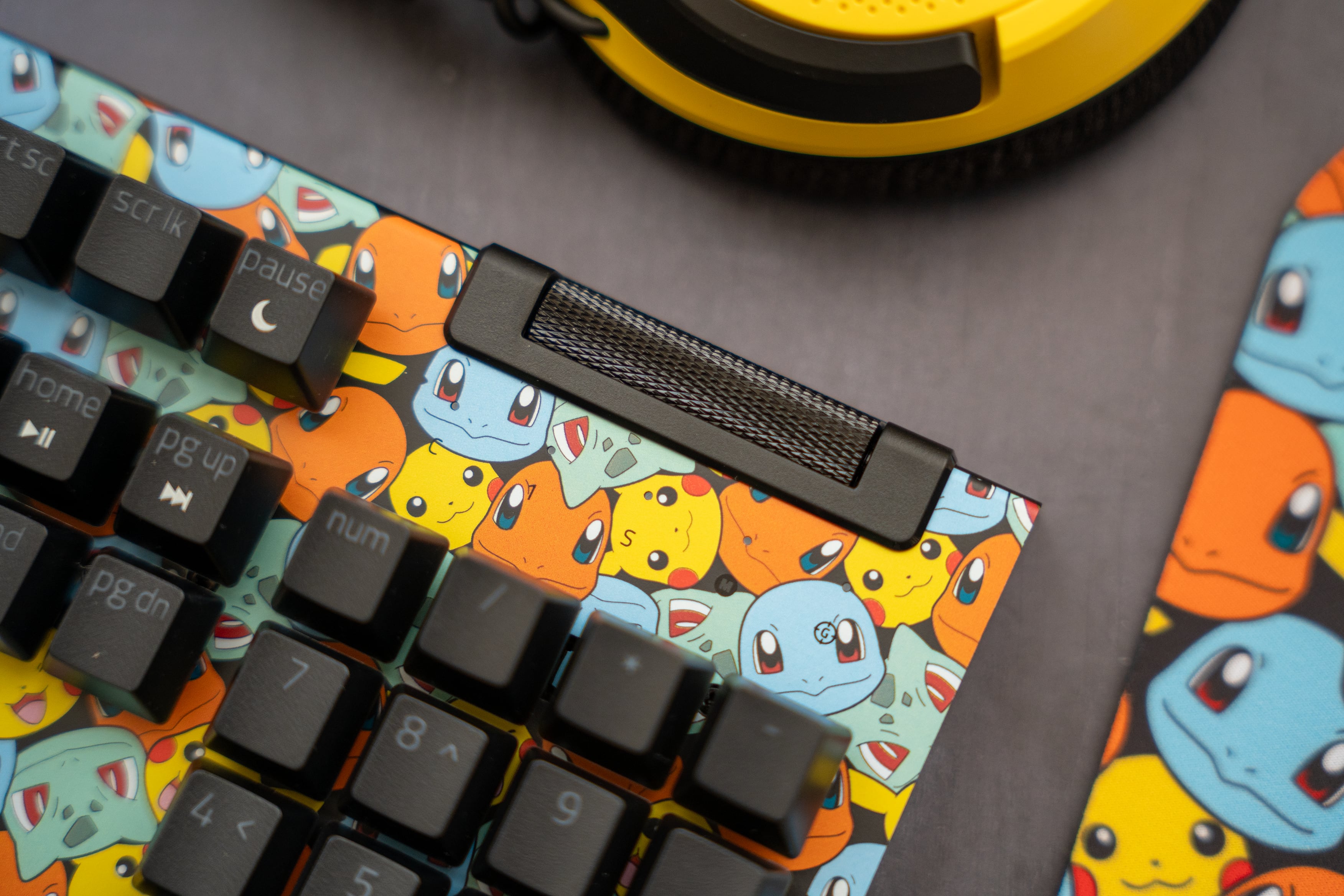 Razer BlackWidow V4 X Pokémon Edition