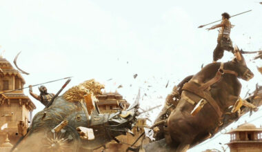 Netflix tiene la versión definitiva de la otra gran épica película de acción del director de ‘RRR’, pero no te lo va a poner fácil para que la veas